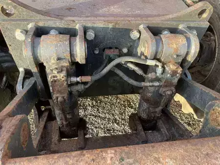 Escavatori gommati 2004 Fiat-Kobelco E145W (20)