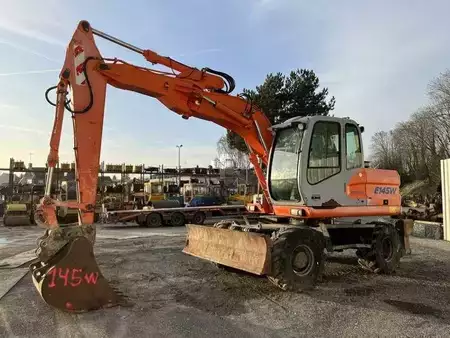 Escavatori gommati 2004 Fiat-Kobelco E145W (3)