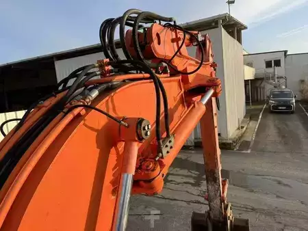 Escavatori gommati 2004 Fiat-Kobelco E145W (38)
