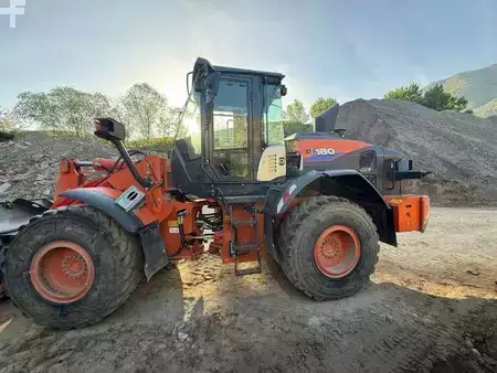 Carregadeira de rodas 2021 Hitachi ZW 180-6 (2)