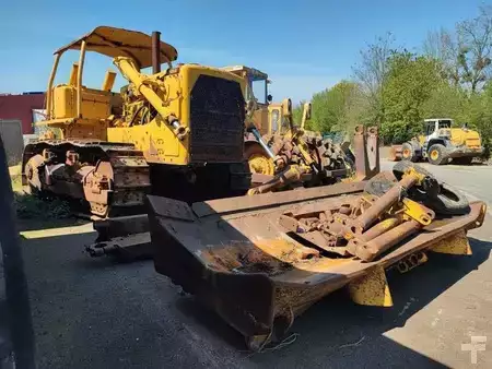 Bulldozere 1975 Caterpillar D8K + Porte Engins (1)