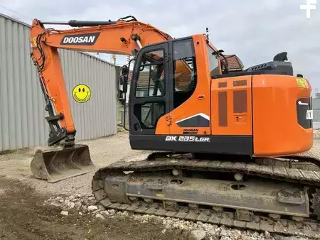 Escavadora de rastos 2022 Doosan DX235LCR-7 (2)