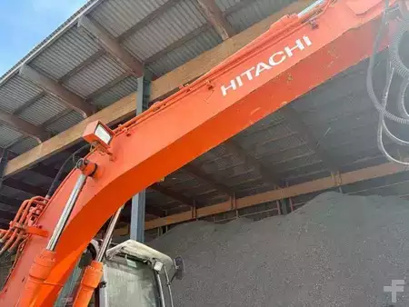 Koparki gąsienicowe 2010 Hitachi ZX135 US-3 (25)