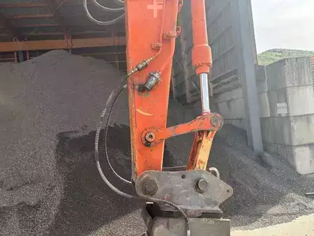 Koparki gąsienicowe 2010 Hitachi ZX135 US-3 (26)