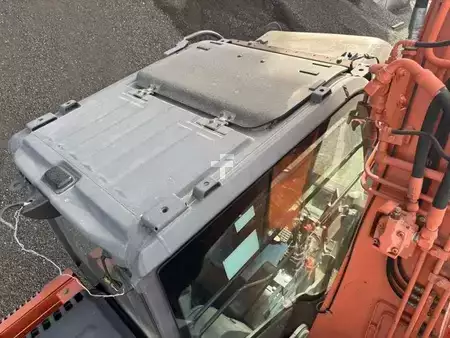 Koparki gąsienicowe 2010 Hitachi ZX135 US-3 (35)