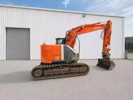 Koparki gąsienicowe 2010 Hitachi ZX135 US-3 (5)