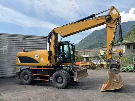 Escavadora de rodas 2014 Caterpillar M318D (2)
