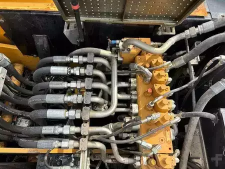 Escavadora de rodas 2014 Caterpillar M318D (43)