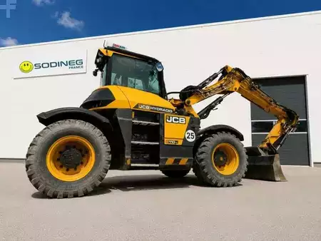 Pelle sur pneus 2021 JCB HYDRADIG 110 WT 4E (2)