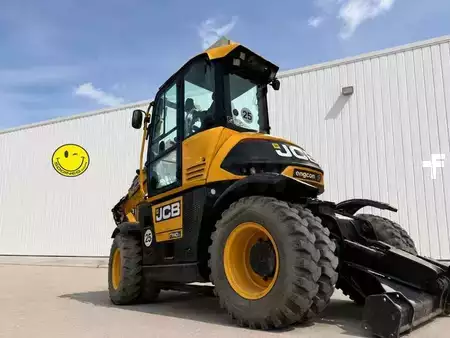 Pelle sur pneus 2021 JCB HYDRADIG 110 WT 4E (5)