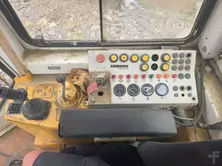Escavadoras 2000 Liebherr PR 722 (12)