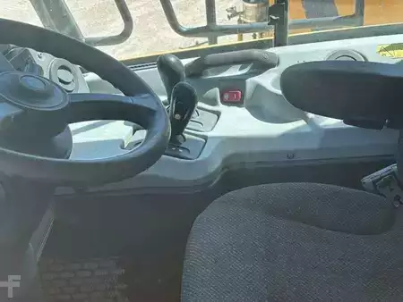 Knikdumpers 2018 Caterpillar 725C2 (23)