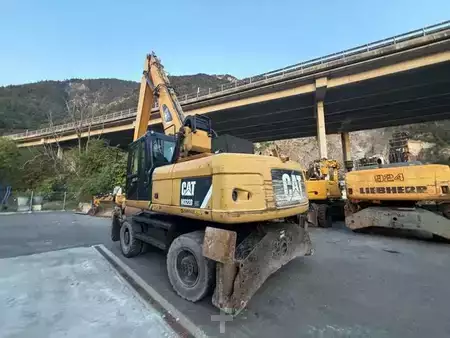 Překládací bagry  2012 Caterpillar M322DMH (12)