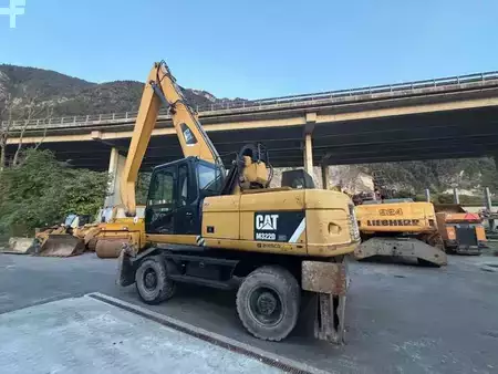 Překládací bagry  2012 Caterpillar M322DMH (18)