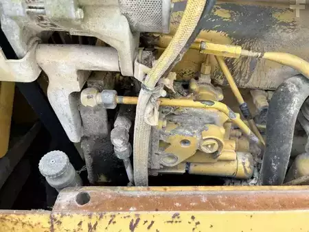 Bulldozere 1998 Caterpillar D6M LGP (32)
