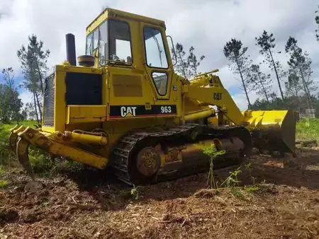 Nakládací pásová vozidla 1987 Caterpillar 963 (2)