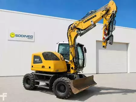Mobiele graafmachines 2018 Liebherr A 910 COMPACT LITRONIC (2)