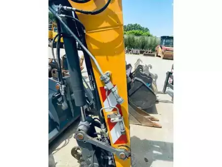Mobiele graafmachines 2018 Liebherr A 910 COMPACT LITRONIC (20)
