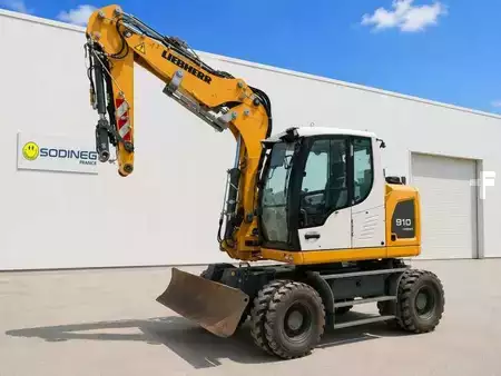 Mobiele graafmachines 2018 Liebherr A 910 COMPACT LITRONIC (3)