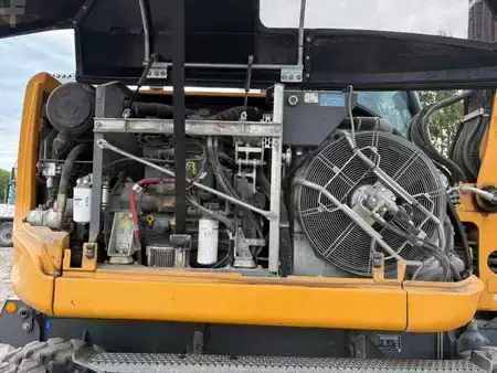 Mobiele graafmachines 2018 Liebherr A 910 COMPACT LITRONIC (32)