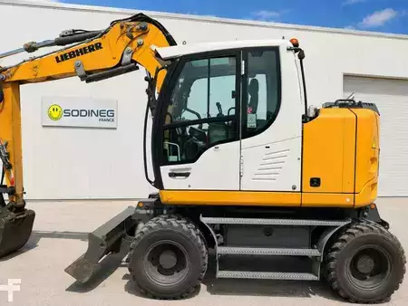 Mobiele graafmachines 2018 Liebherr A 910 COMPACT LITRONIC (5)