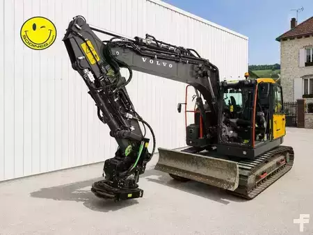 Korečková rýpadla 2025 Volvo ECR145FL + ROTOTILT (1)