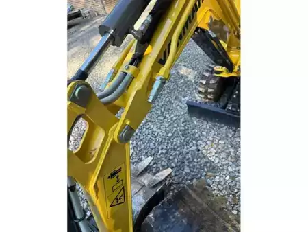 Minigrävare 2022 Yanmar SV08-1C (7)