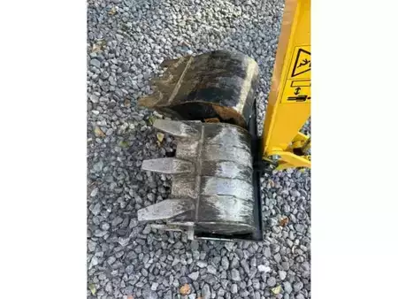 Minigrävare 2022 Yanmar SV08-1C (8)