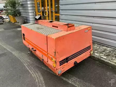 Muut 1995 Atlas Copco XAS55DD (2)