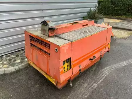 Muut 1995 Atlas Copco XAS55DD (3)
