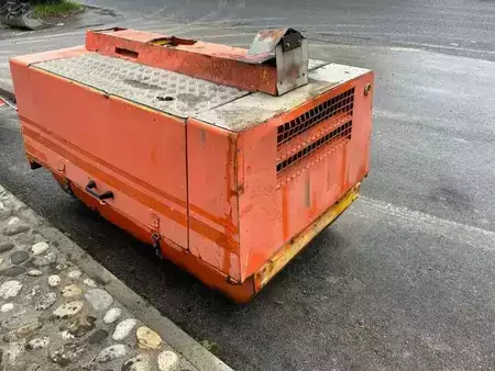 Muut 1995 Atlas Copco XAS55DD (4)