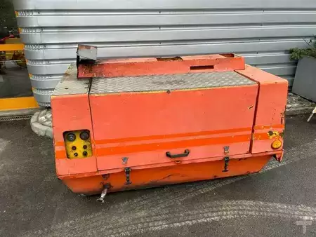 Muut 1995 Atlas Copco XAS55DD (5)
