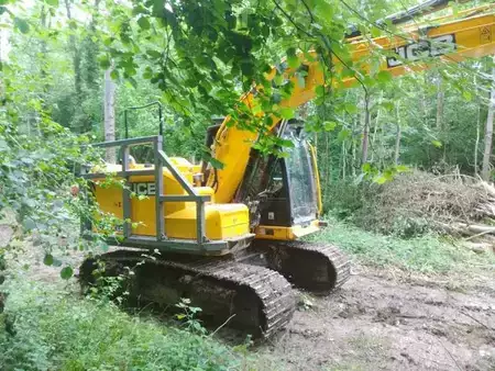Pelles sur chenilles 2023 JCB 150XL SV (3)