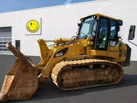 Nakládací pásová vozidla 2015 Caterpillar 963K (2)