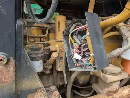Nakládací pásová vozidla 1999 Caterpillar 963C POUR PIECES (29)