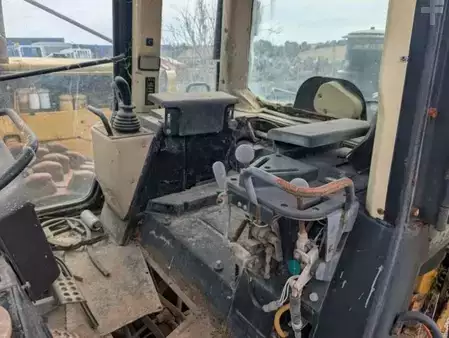Nakládací pásová vozidla 1999 Caterpillar 963C POUR PIECES (36)