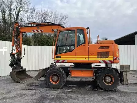 Mobilbagger 2012 Volvo EW140D (4)