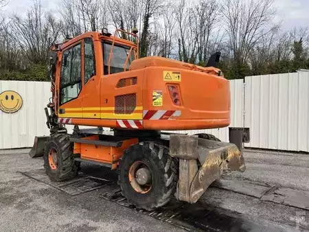 Mobilbagger 2012 Volvo EW140D (5)