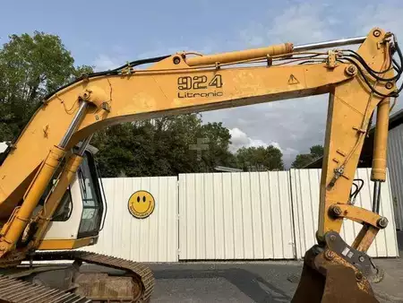 Гідравлічні екскаватори 2000 Liebherr R924HDSL LITRONIC (18)