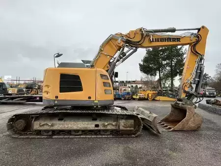 Гідравлічні екскаватори 2018 Liebherr R926 COMPACT (7)