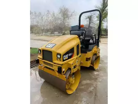 Rolos em tandem 2019 Caterpillar CB2.7 - 1200mm (1)