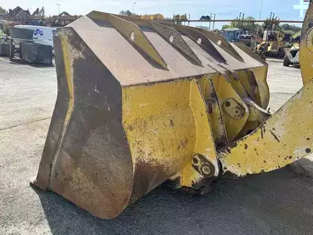 Chargeuse sur pneus 2010 Komatsu WA480-6 (12)