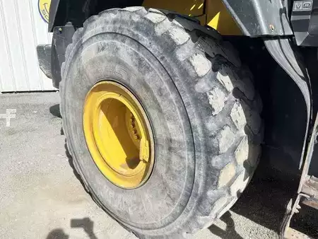 Chargeuse sur pneus 2010 Komatsu WA480-6 (17)