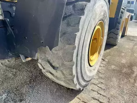 Chargeuse sur pneus 2010 Komatsu WA480-6 (18)