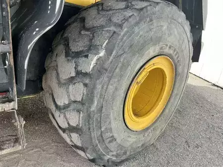 Chargeuse sur pneus 2010 Komatsu WA480-6 (20)