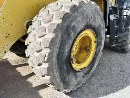Chargeuse sur pneus 2010 Komatsu WA480-6 (21)