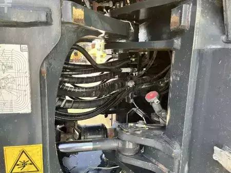 Chargeuse sur pneus 2010 Komatsu WA480-6 (23)