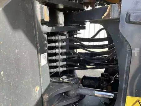 Chargeuse sur pneus 2010 Komatsu WA480-6 (24)