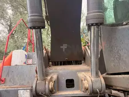 Rehandling Excavators 2017 Atlas 350 MH (7)