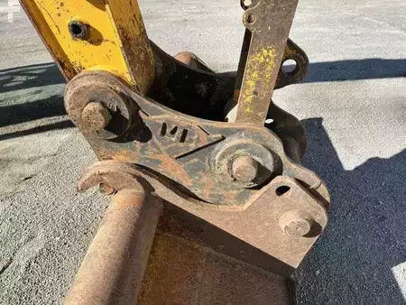 Lánctalpas kotrógép 1998 JCB JS130 (15)